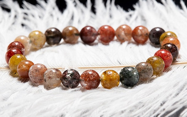 Đeo gì để thu hút tài lộc, mang lại may mắn, thịnh vượng? - Ảnh 2. Đeo gì để thu hút tài lộc, mang lại may mắn, thịnh vượng? - Ảnh 2.