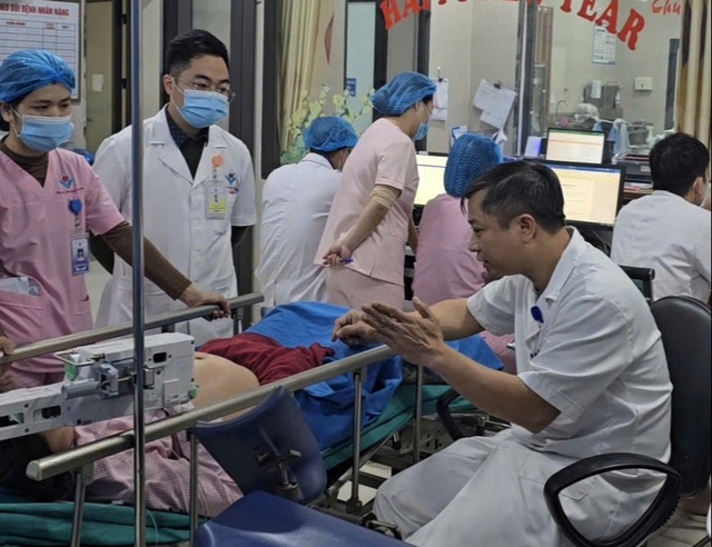 Thai phụ vỡ khối u thận nguy kịch may mắn được cứu sống - Ảnh 1. Thai phụ vỡ khối u thận nguy kịch may mắn được cứu sống - Ảnh 1.