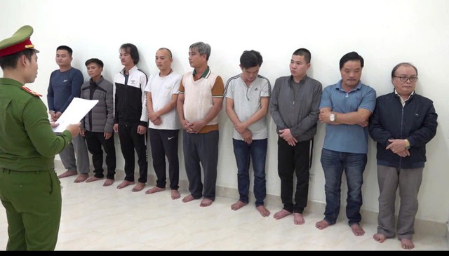 Bóc gỡ đường dây cá độ bóng đá qua mạng quy mô hơn 400 tỷ đồng ở Đà Nẵng - Ảnh 1. Bóc gỡ đường dây cá độ bóng đá qua mạng quy mô hơn 400 tỷ đồng ở Đà Nẵng - Ảnh 1.