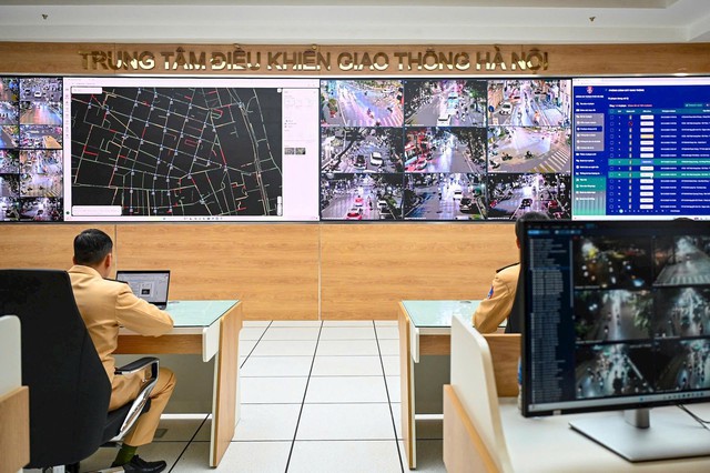 Hà Nội: Chính thức kích hoạt hơn 1.800 'mắt thần' AI, thiết lập 'làn sóng xanh' giúp giảm 30% thời gian chờ đèn đỏ - Ảnh 4. Hà Nội: Chính thức kích hoạt hơn 1.800 'mắt thần' AI, thiết lập 'làn sóng xanh' giúp giảm 30% thời gian chờ đèn đỏ - Ảnh 4.