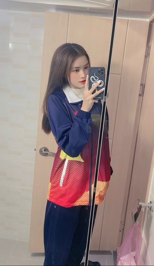 Hot girl đấu kiếm Việt Nam gây sốt tại SEA Games 33 được khen đẹp như Hoa hậu Đỗ Thị Hà là ai? - Ảnh 5. Hot girl đấu kiếm Việt Nam gây sốt tại SEA Games 33 được khen đẹp như Hoa hậu Đỗ Thị Hà là ai? - Ảnh 5.