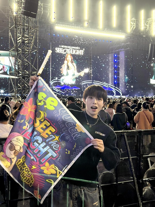 Hòa Minzy gây sốt với Khoảnh khắc Đáng nhớ tại concert của Mỹ Tâm - Ảnh 8. Hòa Minzy gây sốt với Khoảnh khắc Đáng nhớ tại concert của Mỹ Tâm - Ảnh 8.