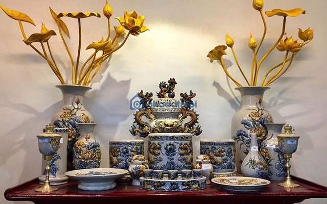 Cách an vị ban thờ gia tiên chuẩn, gia đạo được ấm êm - Ảnh 2. Cách an vị ban thờ gia tiên chuẩn, gia đạo được ấm êm - Ảnh 2.