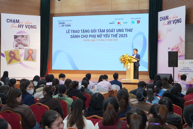 Chạm sẻ chia , trao hy vọng 2025: Tầm soát ung thư miễn phí cho phụ nữ yếu thế - Ảnh 2. Chạm sẻ chia , trao hy vọng 2025: Tầm soát ung thư miễn phí cho phụ nữ yếu thế - Ảnh 2.