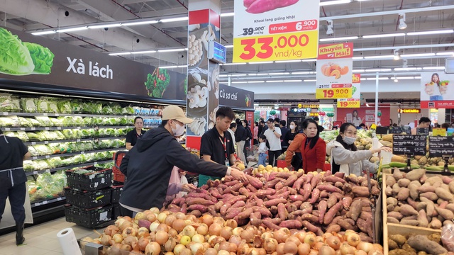 Bảo vệ người ti&ecirc;u d&ugrave;ng trong m&ugrave;a mua sắm Gi&aacute;ng sinh tại H&agrave; Nội - Ảnh 1.