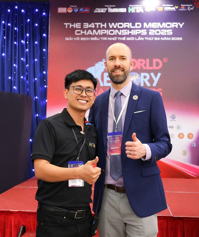 Lặng lẽ đứng sau ống kính giải đấu Siêu Trí Nhớ Thế Giới là một nhiếp ảnh gia Việt - Ảnh 2. Lặng lẽ đứng sau ống kính giải đấu Siêu Trí Nhớ Thế Giới là một nhiếp ảnh gia Việt - Ảnh 2.