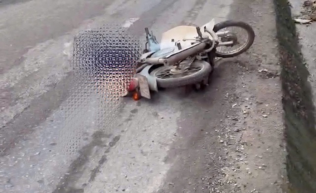 Tìm người liên quan vụ tai nạn khiến một học sinh ở Huế tử vong thương tâm - Ảnh 1. Tìm người liên quan vụ tai nạn khiến một học sinh ở Huế tử vong thương tâm - Ảnh 1.