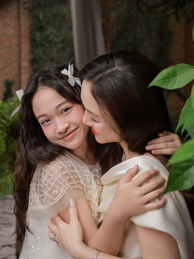 Con g&aacute;i Phan Đinh T&ugrave;ng gi&agrave;nh giải nhất cuộc thi vẽ tại Bảo t&agrave;ng Louvre - Ảnh 9.