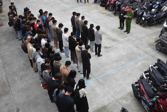 Bắt đối tượng cầm đầu hoạt động tổ chức tội phạm xuyên quốc gia - Ảnh 2. Bắt đối tượng cầm đầu hoạt động tổ chức tội phạm xuyên quốc gia - Ảnh 2.