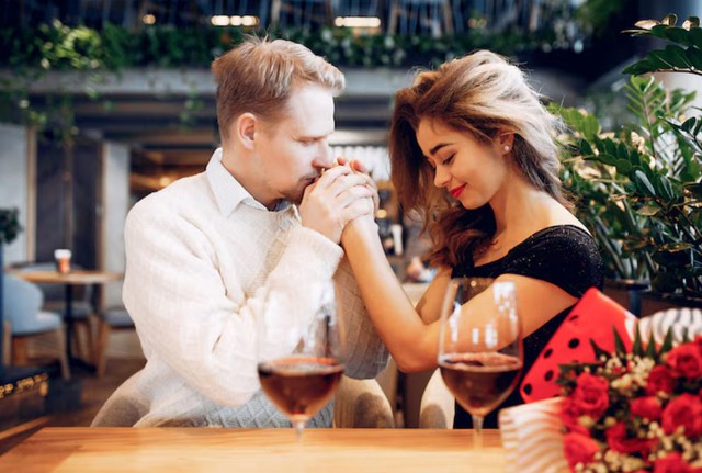 Ngọt ng&agrave;o, chung thủy, tinh tế: Những cung ho&agrave;ng đạo nữ khiến đối phương tan chảy - Ảnh 1.