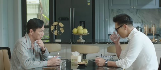 Phó bí thư tỉnh Sách thất vọng vì một số cán bộ trẻ đánh bạc bị bắt - Ảnh 1.