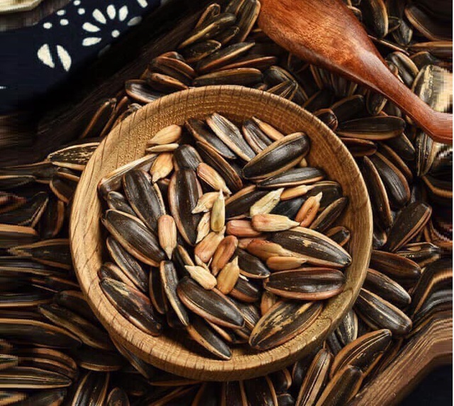 Người cao tuổi nên ăn ít 3 loại hạt này, càng ăn nhiều thận càng yếu - Ảnh 2. Người cao tuổi nên ăn ít 3 loại hạt này, càng ăn nhiều thận càng yếu - Ảnh 2.