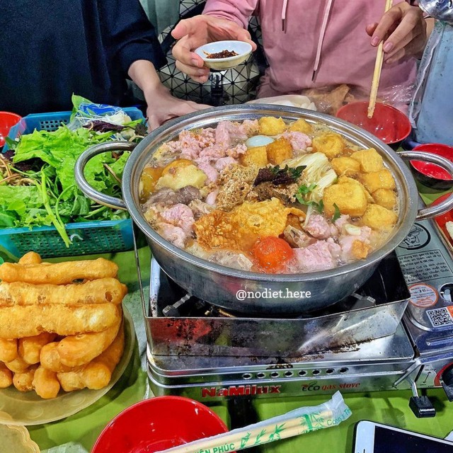 Top 7 Quán lẩu vỉa hè ngon nhất cho mùa đông tại Hà Nội - Ảnh 3.