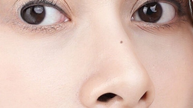 Nh&acirc;n tướng học chỉ ra: Phụ nữ sở hữu nốt ruồi ở 3 vị tr&iacute; n&agrave;y thường c&oacute; số sướng - Ảnh 1.