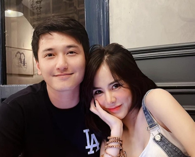 Nhan sắc mẹ đơn thân được nam diễn viên kém 6 tuổi yêu say đắm, sở hữu nhà 9 tầng ở trung tâm Hà Nội- Ảnh 7. Nhan sắc mẹ đơn thân được nam diễn viên kém 6 tuổi yêu say đắm, sở hữu nhà 9 tầng ở trung tâm Hà Nội- Ảnh 7.