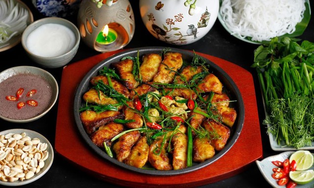 C&aacute;ch ăn chả c&aacute; L&atilde; Vọng ngon nhất nhưng nhiều người kh&ocirc;ng biết - Ảnh 3.