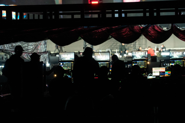 Y Concert: Giải m&atilde; "cơn địa chấn" giải tr&iacute; cuối năm  - Ảnh 10.