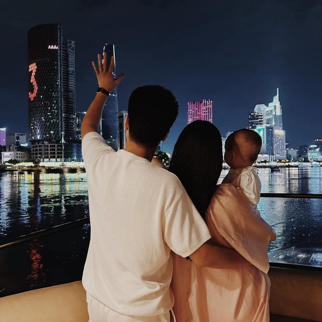 Phillip Nguyễn gửi lời yêu thương tới Linh Rin nhân dịp Giáng sinh 2023 - Ảnh 5. Phillip Nguyễn gửi lời yêu thương tới Linh Rin nhân dịp Giáng sinh 2023 - Ảnh 5.