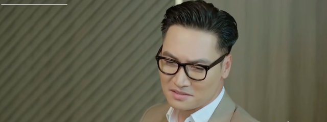 Thanh tra Nguyệt mang bọc tiền đến nh&agrave; sếp Trong tập 39 phim Lằn ranh - Ảnh 2.