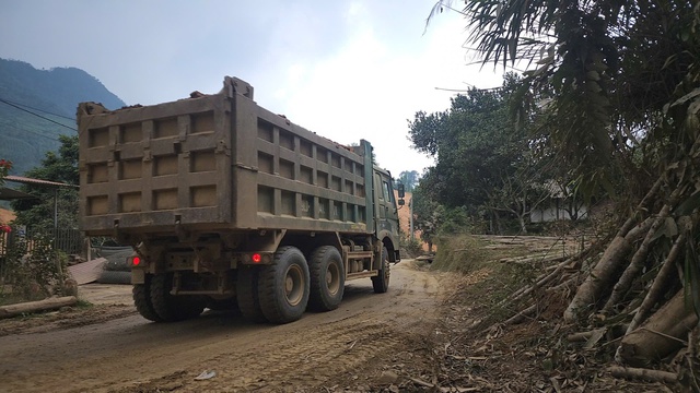 Th&aacute;i Nguy&ecirc;n: Bụi bặm v&agrave; nỗi lo &acirc;u của người d&acirc;n sống cạnh đường 259 - Ảnh 1.