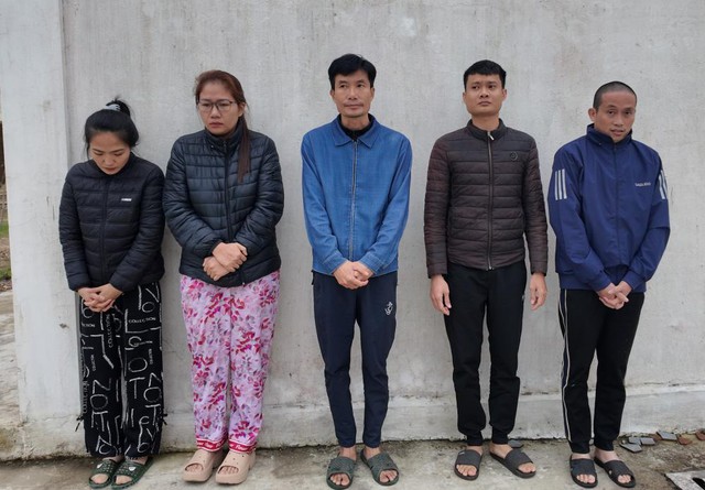 Triệt ph&aacute; đường d&acirc;y bu&ocirc;n b&aacute;n thuốc l&aacute; giả - Ảnh 2.