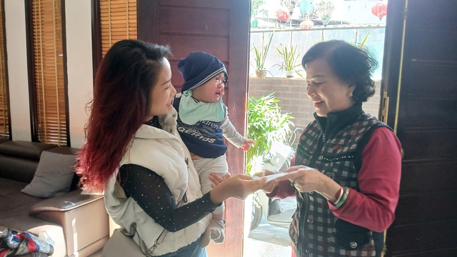 Phát huy vai trò cộng tác viên dân số trong chiến dịch uống vitamin A cho trẻ - Ảnh 1.