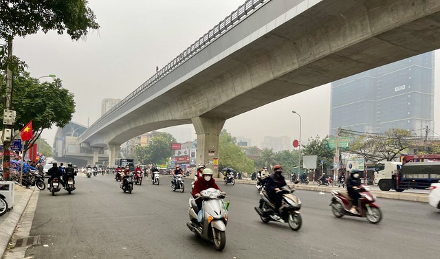 Thời tiết Hà Nội hôm nay: Thủ đô rét thế nào khi không khí lạnh mạnh tăng cường tràn về? - Ảnh 1.