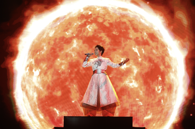 Countdown 2026: Đức Phúc mang đến phiên bản mới ' Phù Đổng Thiên Vương ' ấn tượng - Ảnh 1. Countdown 2026: Đức Phúc mang đến phiên bản mới ' Phù Đổng Thiên Vương ' ấn tượng - Ảnh 1.