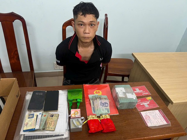 Bắt đối tượng trộm cắp hơn 1 tỷ đồng với nhiều chi&ecirc;u tr&ograve; 'ranh ma' - Ảnh 1.