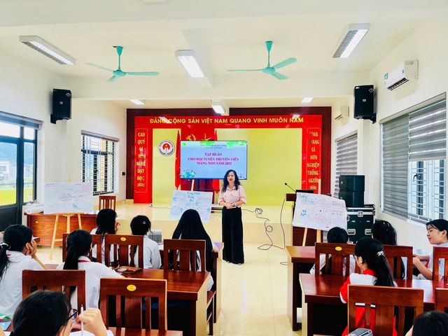 Chi cục Dân số tỉnh Quảng Ninh tăng cường trang bị kiến thức và kỹ năng bảo vệ trẻ em - Ảnh 1.