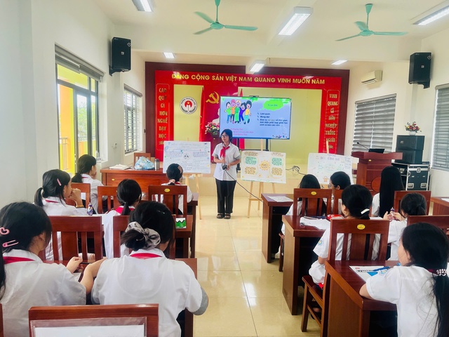 Chi cục Dân số tỉnh Quảng Ninh tăng cường trang bị kiến thức và kỹ năng bảo vệ trẻ em - Ảnh 2.