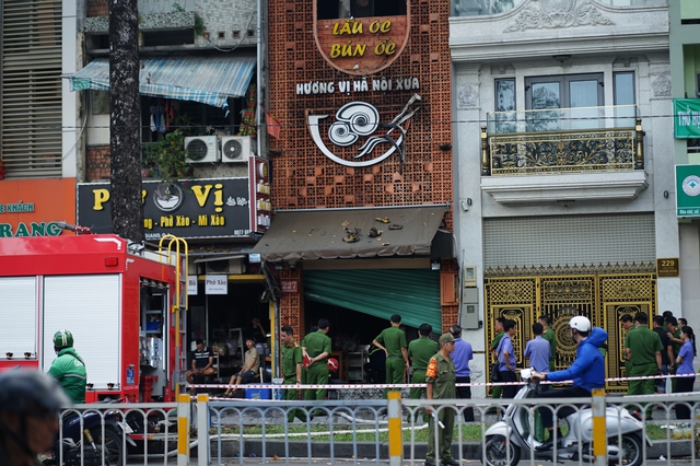 Danh tính 4 nạn nhân thiệt mạng trong vụ cháy quán ăn rạng sáng tại TPHCM - Ảnh 1.