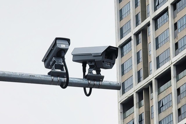 Tin sáng 6/12: Hà Nội dự kiến ngày vận hành 1.837 camera AI; Bảo đảm đầy đủ hàng hóa, bình ổn thị trường phục vụ Tết 2026 cho người dân Thủ đô - Ảnh 1.