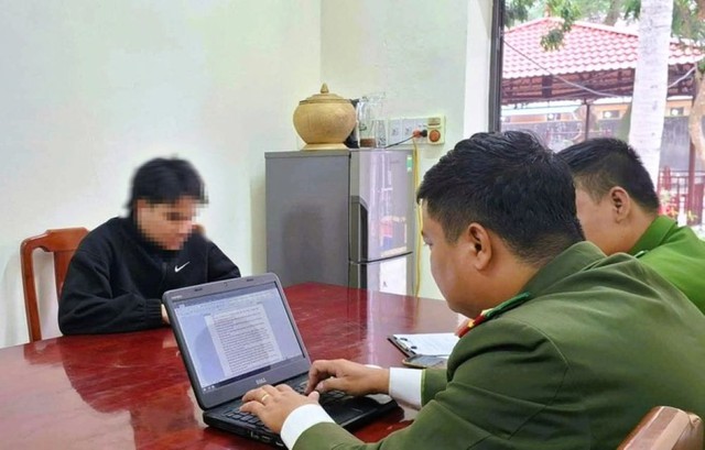 Bịa chuyện bát phở 300.000 đồng để câu like bán quần áo - Ảnh 1.