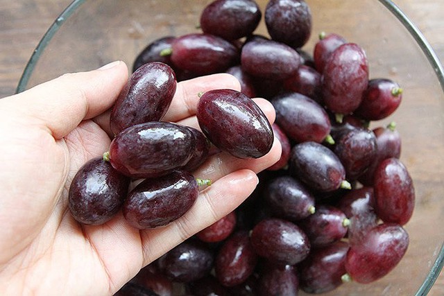 Mẹo rửa nho sạch an to&agrave;n , tự tin ăn cả vỏ - Ảnh 4.