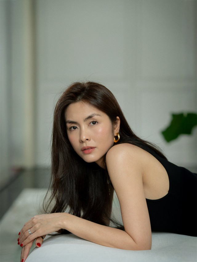 Đám cưới con gái tỉ phú Johnathan Hạnh Nguyễn: Tăng Thanh Hà gây chú ý cùng chiếc túi gần 100 triệu đồng - Ảnh 4. Đám cưới con gái tỉ phú Johnathan Hạnh Nguyễn: Tăng Thanh Hà gây chú ý cùng chiếc túi gần 100 triệu đồng - Ảnh 4.