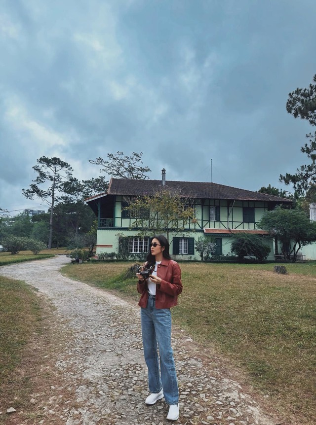 Đám cưới con gái tỉ phú Johnathan Hạnh Nguyễn: Tăng Thanh Hà gây chú ý cùng chiếc túi gần 100 triệu đồng - Ảnh 7. Đám cưới con gái tỉ phú Johnathan Hạnh Nguyễn: Tăng Thanh Hà gây chú ý cùng chiếc túi gần 100 triệu đồng - Ảnh 7.