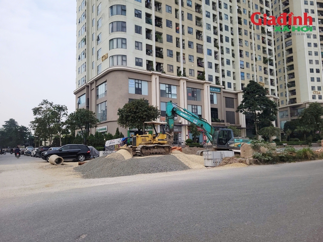 Dự án xây dựng 370 tỷ tại Hà Nội: Nơi xe ô tô gặp nạn do Thiếu an toàn - Ảnh 5. Dự án xây dựng 370 tỷ tại Hà Nội: Nơi xe ô tô gặp nạn do Thiếu an toàn - Ảnh 5.