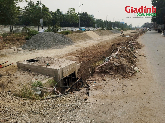 Dự án xây dựng 370 tỷ tại Hà Nội: Nơi xe ô tô gặp nạn do Thiếu an toàn - Ảnh 9. Dự án xây dựng 370 tỷ tại Hà Nội: Nơi xe ô tô gặp nạn do Thiếu an toàn - Ảnh 9.