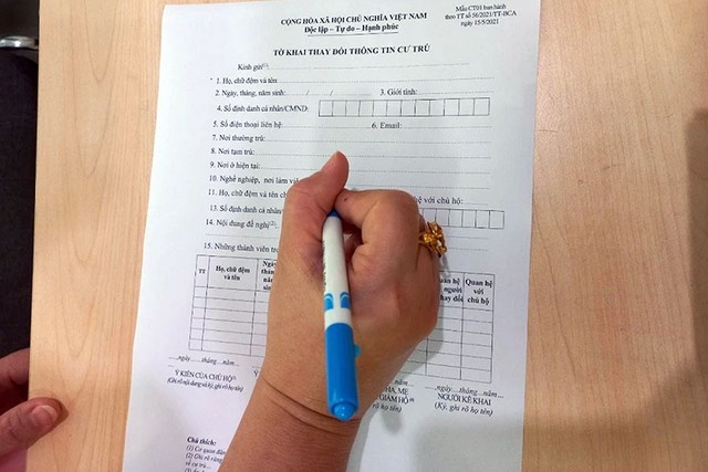 Đáp ứng đầy đủ các loại giấy tờ bắt buộc này, người dân mới được đăng ký tạm trú - Ảnh 1. Đáp ứng đầy đủ các loại giấy tờ bắt buộc này, người dân mới được đăng ký tạm trú - Ảnh 1.