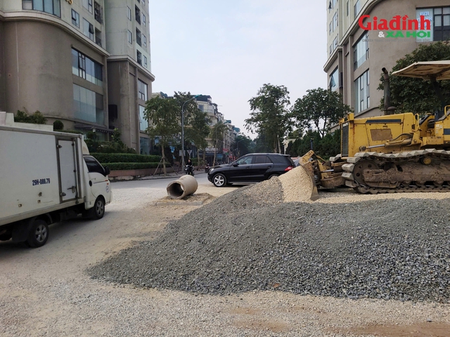 Cận cảnh bẫy nguy hiểm tại dự án 370 tỷ ở Hà Nội - Ảnh 11. Cận cảnh bẫy nguy hiểm tại dự án 370 tỷ ở Hà Nội - Ảnh 11.