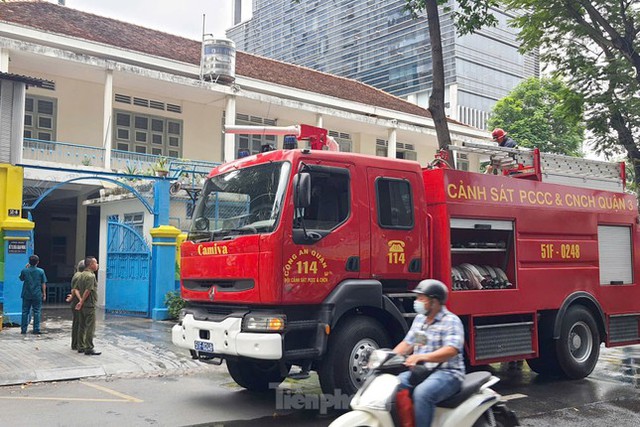 Tin tối 13/2: 'Buồn' chuyện gia đình, người phụ nữ lên mạng tâm sự bị lừa hơn 1,7 tỷ đồng; clip cướp tiệm vàng táo tợn ở Lâm Đồng  - Ảnh 2.