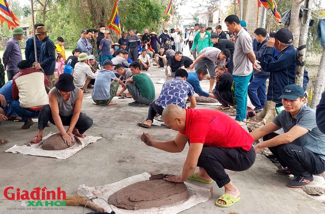 Rền vang pháo đất hội Đình làng Xuyên Hử- Ảnh 4.