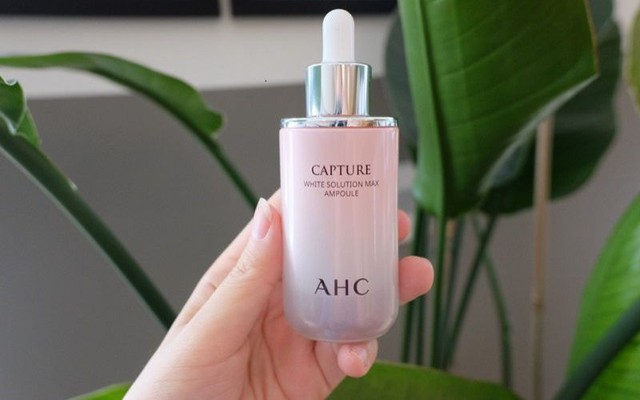 Da trắng hơn Ngọc Trinh nhờ 5 loại serum dưỡng trắng da, đọc tên nhãn hàng không phải ai cũng biết - Ảnh 2.