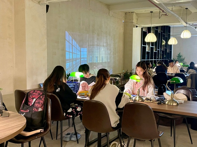 Mô hình workspace: Không gian làm việc đang thu hút sự yêu thích của giới trẻ  - Ảnh 1.