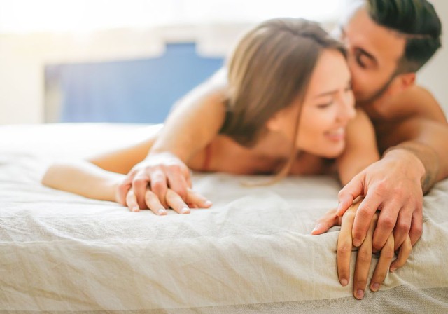 Rối loạn cương do vợ qu&aacute; sạch: Nỗi &aacute;m ảnh ảnh hưởng đến ph&ograve;ng the - Ảnh 1.
