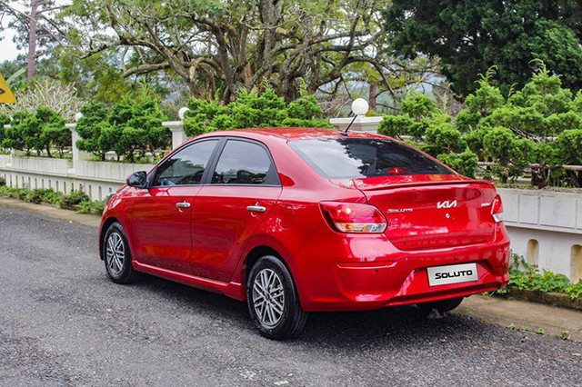Xe sedan hạng B giá từ 380 triệu đồng: Chọn Honda City, Kia Soluto hay Mitsubishi Attrage?- Ảnh 3. Xe sedan hạng B giá từ 380 triệu đồng: Chọn Honda City, Kia Soluto hay Mitsubishi Attrage?- Ảnh 3.