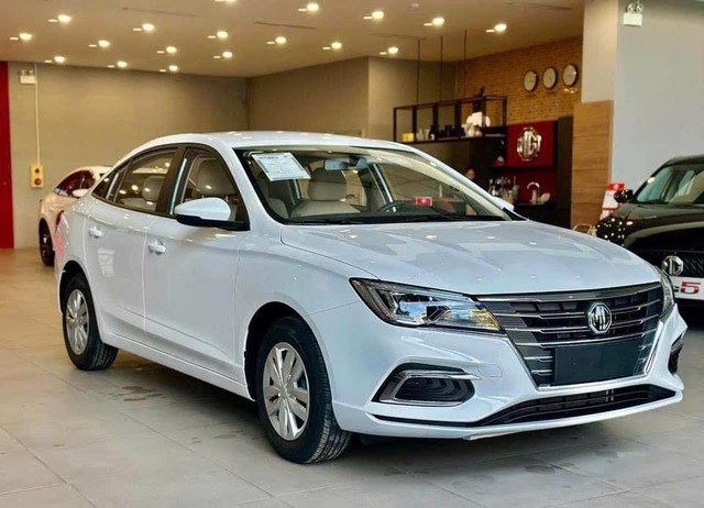 Xe sedan hạng C giảm sốc còn 339 triệu đồng ở Việt Nam, rẻ hơn cả Kia Morning, Hyundai Grand i10- Ảnh 3. Xe sedan hạng C giảm sốc còn 339 triệu đồng ở Việt Nam, rẻ hơn cả Kia Morning, Hyundai Grand i10- Ảnh 3.