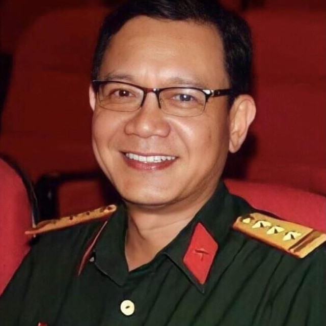 Nam NSƯT quê Hải Phòng mang quân hàm Đại tá có hôn nhân đời thực bên vợ là NSND tài sắc - Ảnh 4. Nam NSƯT quê Hải Phòng mang quân hàm Đại tá có hôn nhân đời thực bên vợ là NSND tài sắc - Ảnh 4.