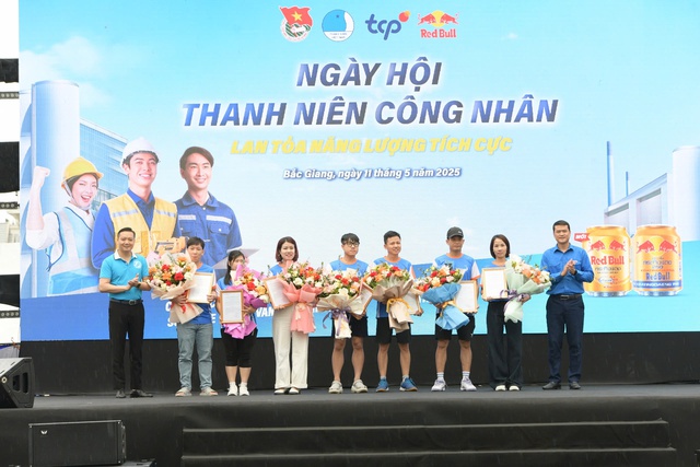 Hơn 3.000 thanh niên công nhân sẽ được tư vấn, khám chữa bệnh, phát thuốc miễn phí trong tháng 5- Ảnh 3. Hơn 3.000 thanh niên công nhân sẽ được tư vấn, khám chữa bệnh, phát thuốc miễn phí trong tháng 5- Ảnh 3.